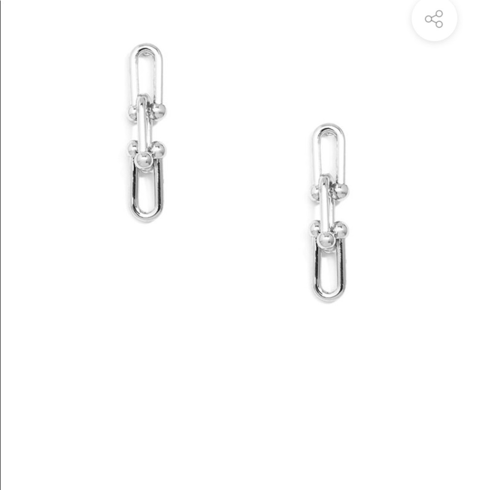 Linked Clips Drop Earrings 🐝